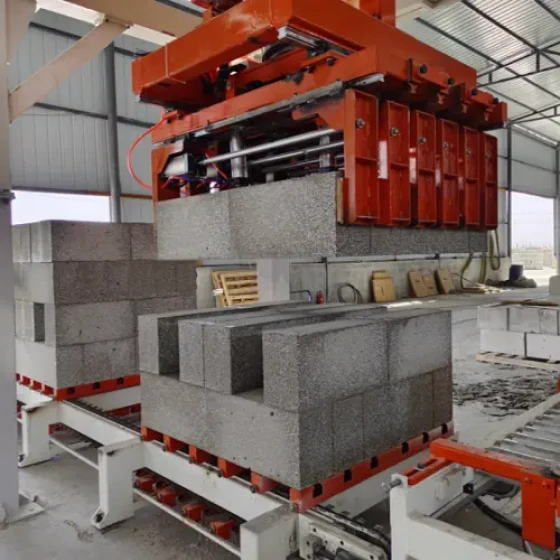 อุปกรณ์การผลิตแผงแบบเนื้อเดียวกัน